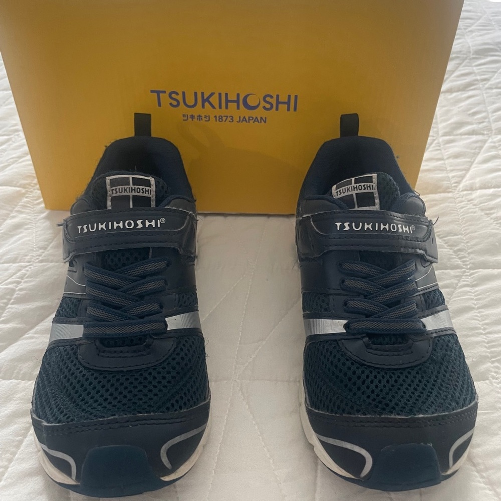 Tsukihoshi shoes